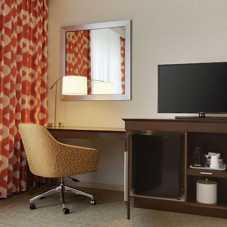 Hampton Inn, St. Albans Vt Екстериор снимка