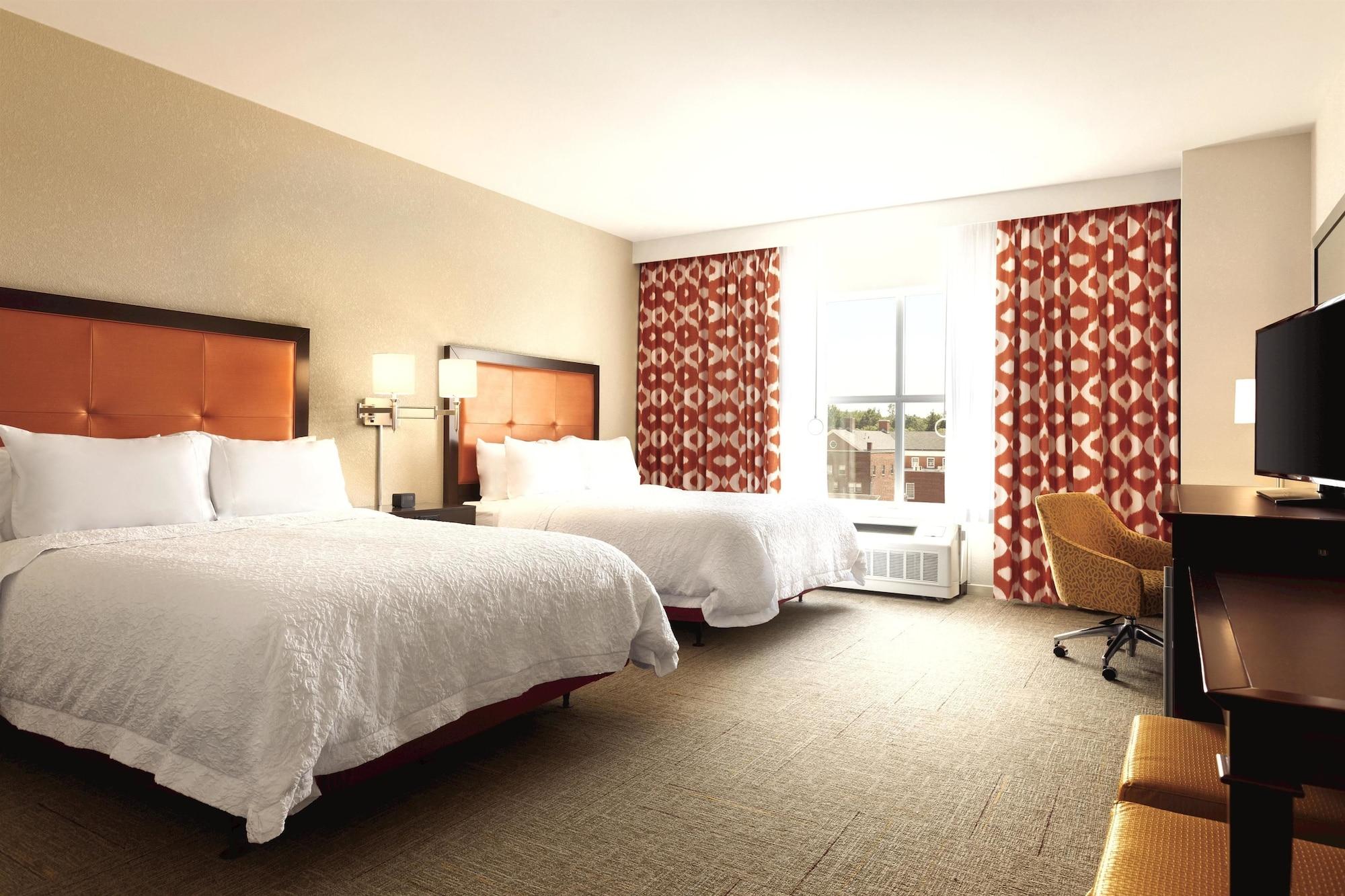 Hampton Inn, St. Albans Vt Екстериор снимка