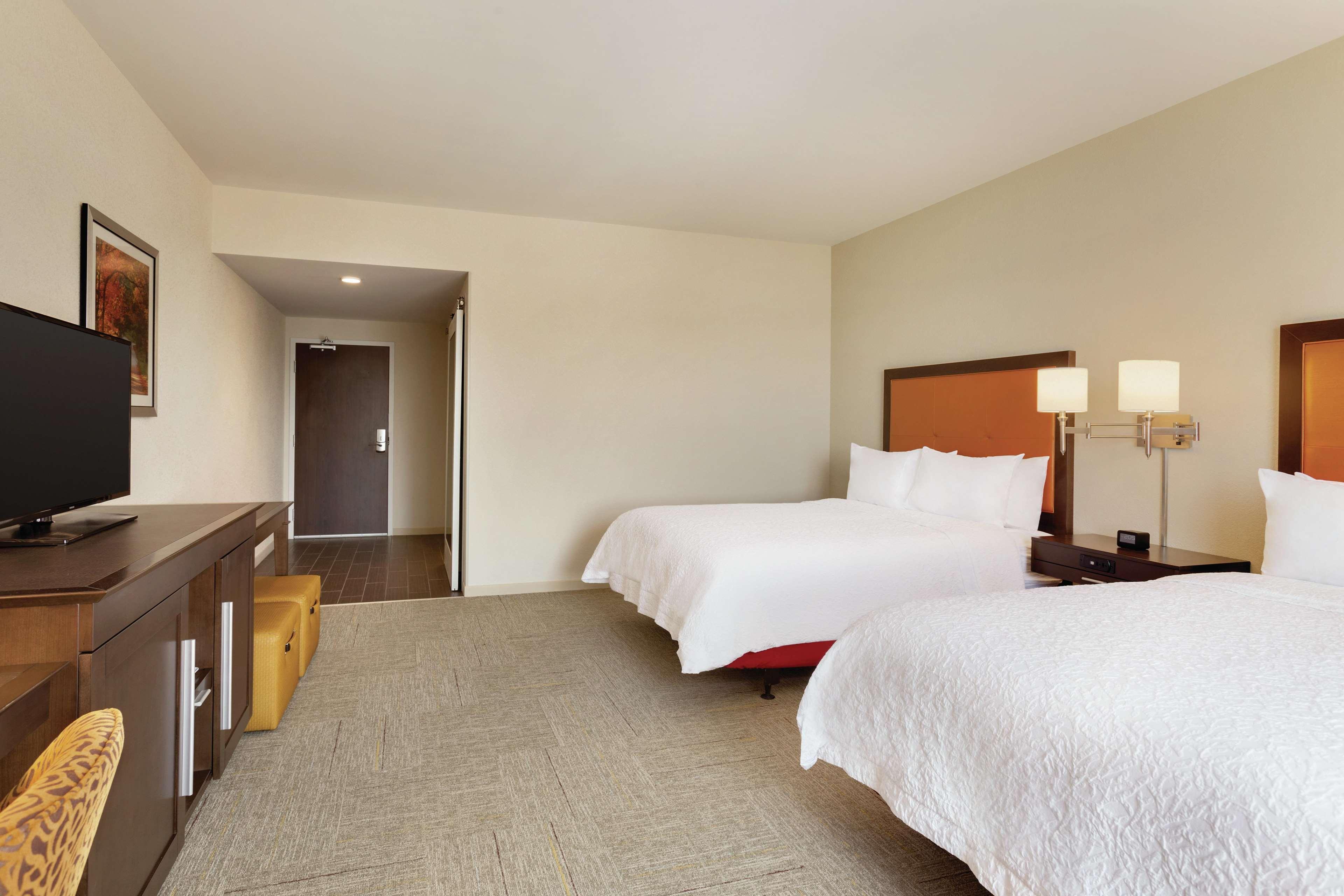 Hampton Inn, St. Albans Vt Екстериор снимка