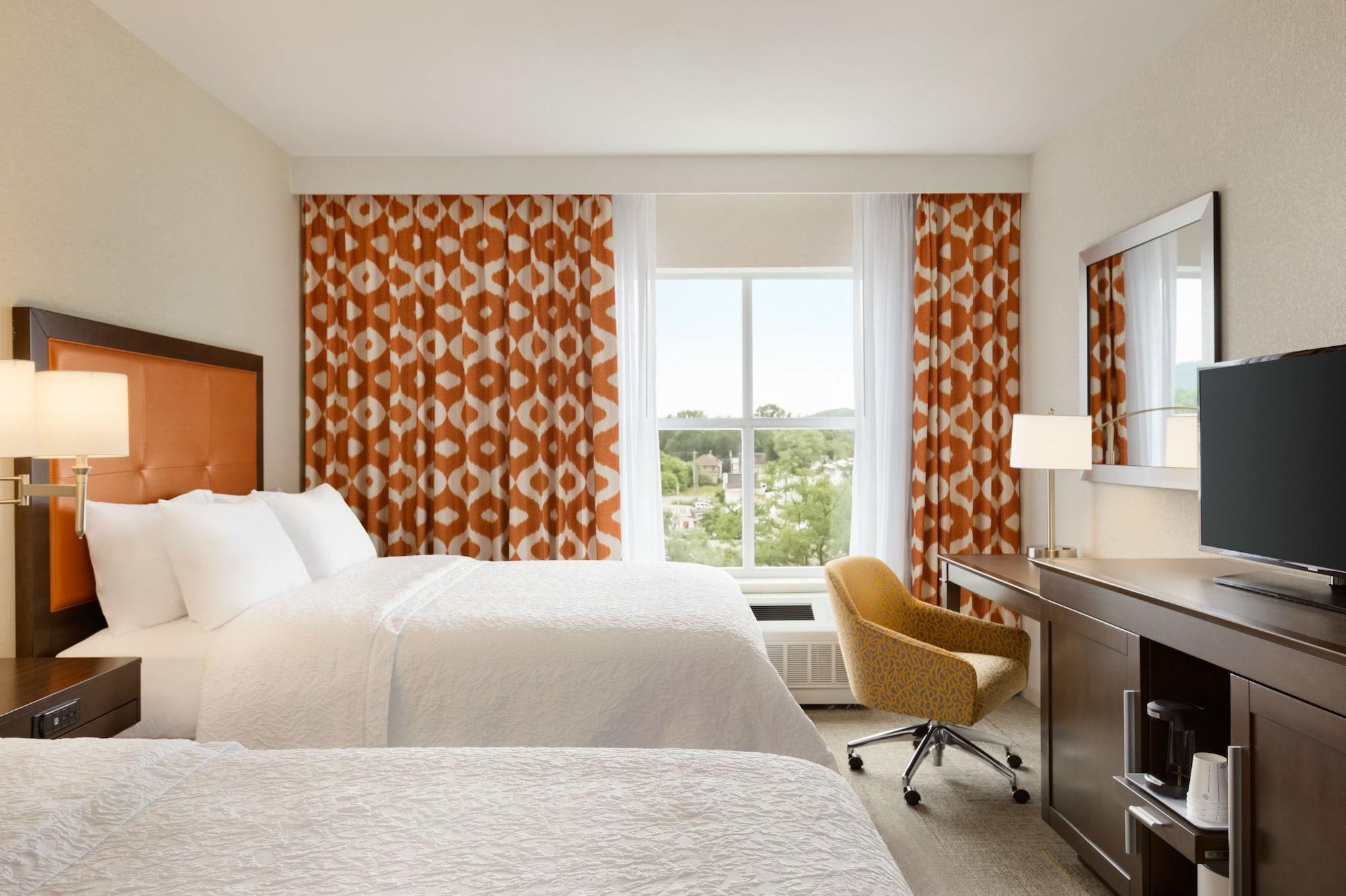 Hampton Inn, St. Albans Vt Екстериор снимка