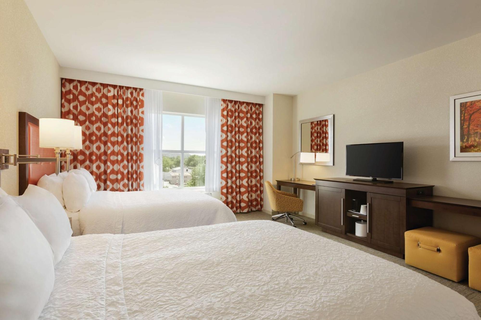 Hampton Inn, St. Albans Vt Екстериор снимка